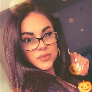 Meet your Posher, Sierra